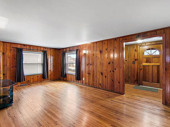 4th image of 212 S Blaine Ave
