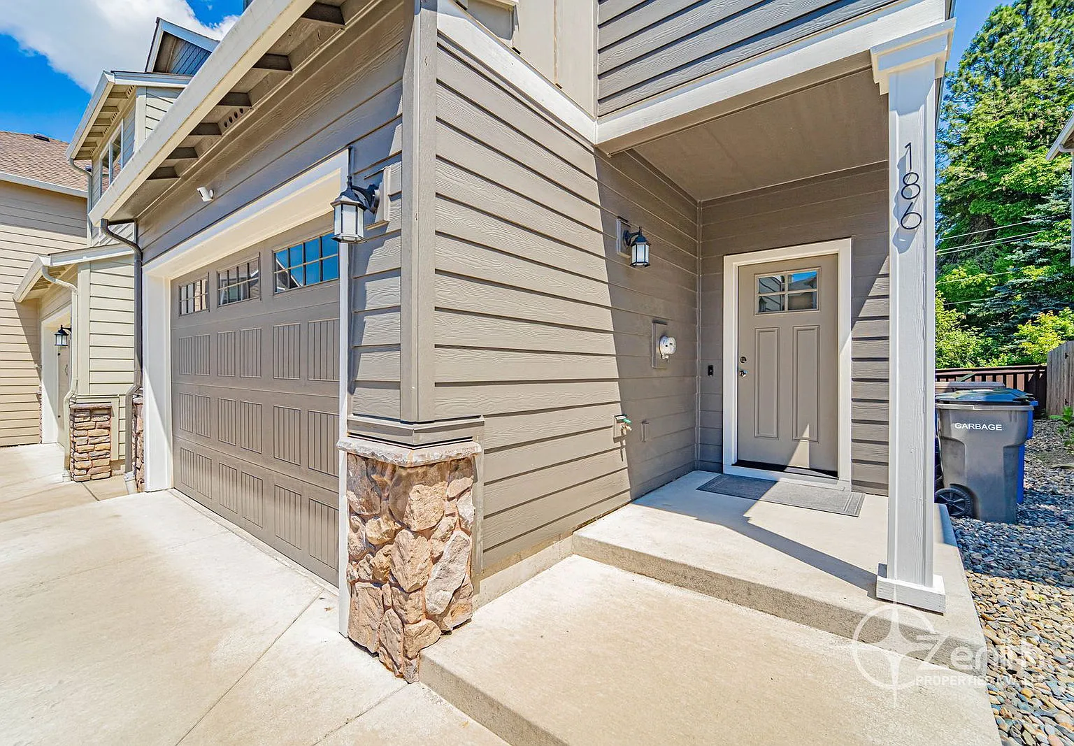 3 bed, 2.5 bath, 1725 sqft, $2,570 — Photo 4
