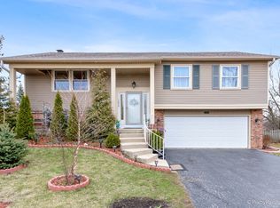 1296 Big Horn Trl, Carol Stream, IL 60188