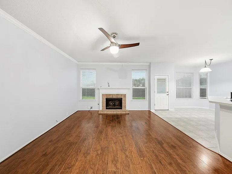 11814 Berkway Trl — Photo 9