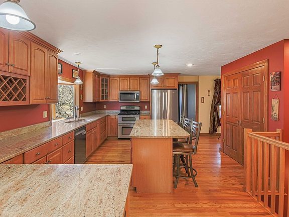 4th image of 26 Middlemost Way