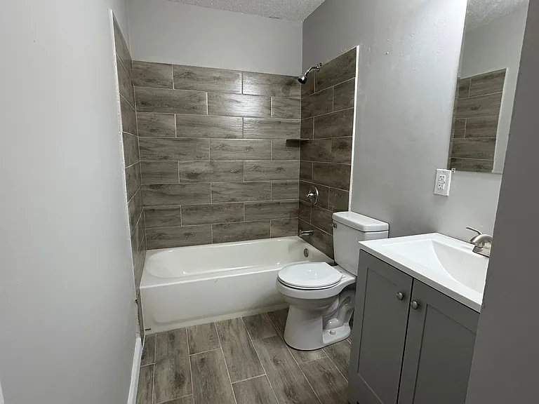 5711 Maple Tree Dr — Photo 12