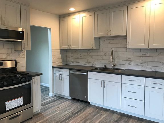 5th image of 490 Reina Del Mar Ave