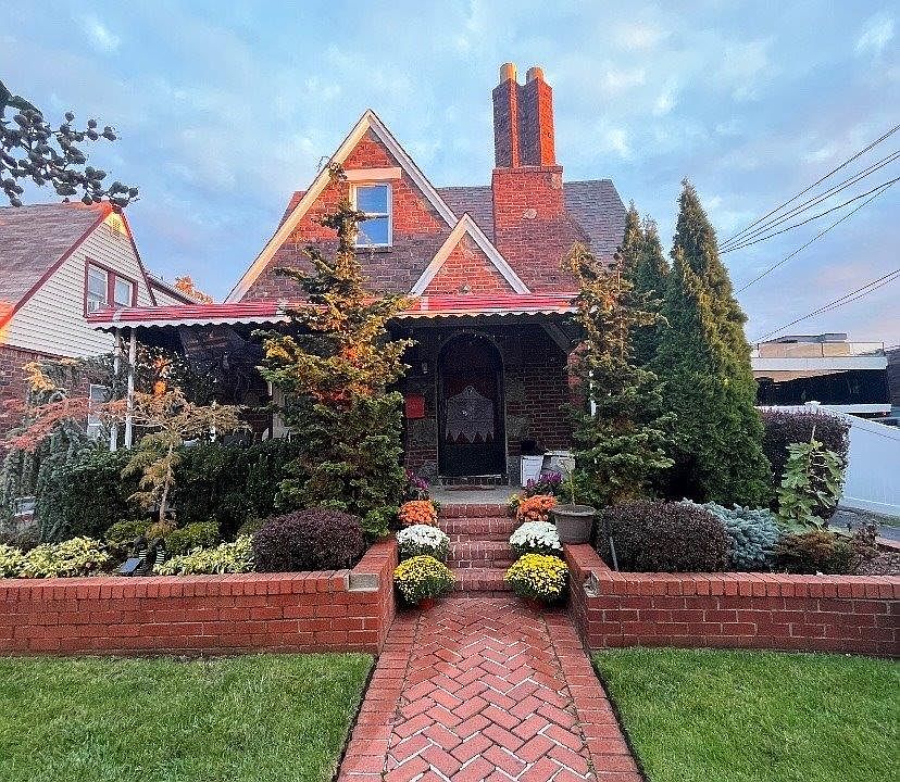 1st image of 156 Ivy Street