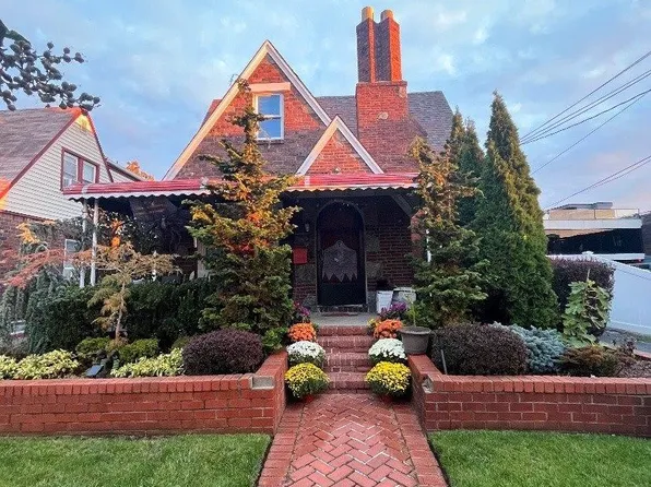 156 Ivy Street, West Hempstead, NY 11552