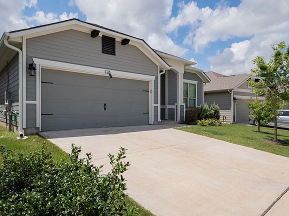 3rd image of 228 Trellis Blvd