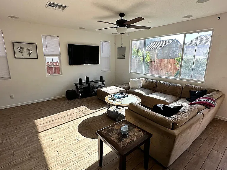 307 Jasmine Dr — Photo 3