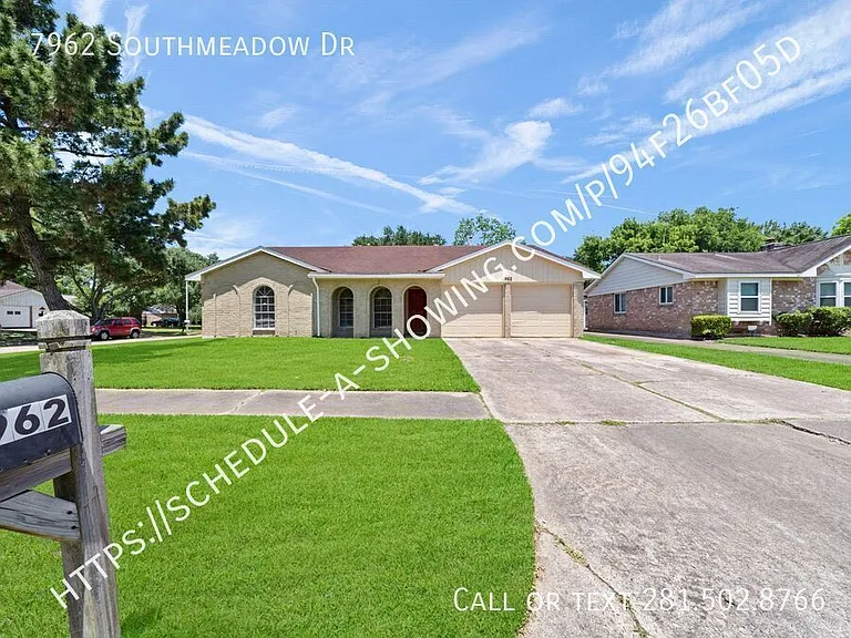 7962 Southmeadow Dr — Photo 2