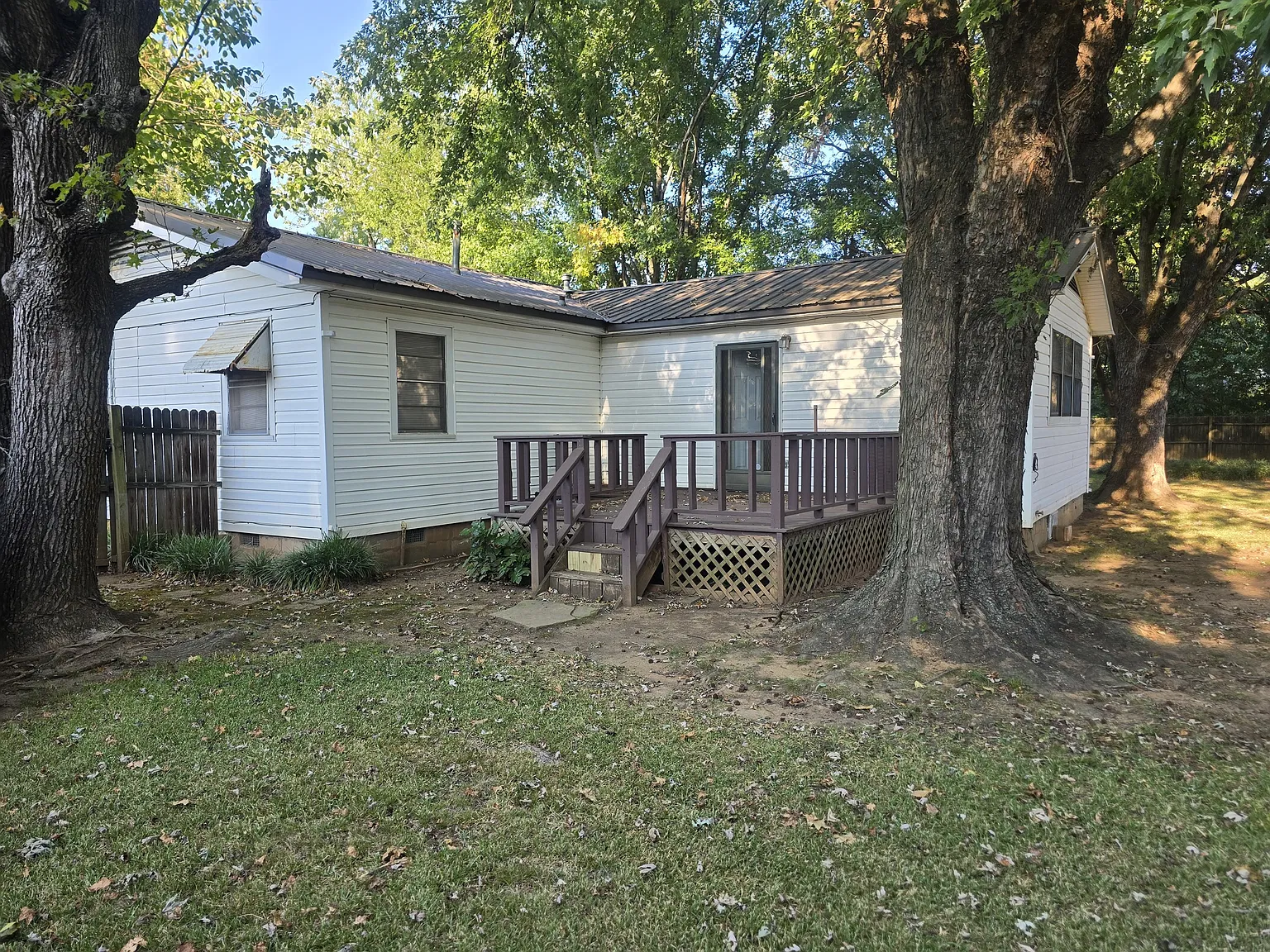 407 W Lucas St - 1 — Photo 3