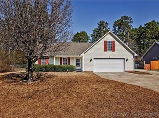 107 Ten Acres Trl, Raeford, NC 28376