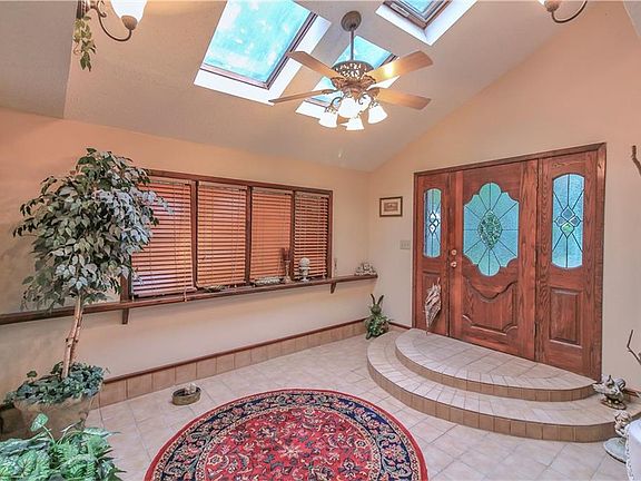 4th image of 244 Littlefield Dr