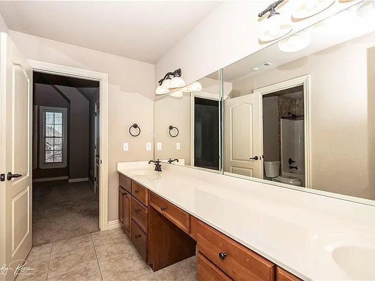 6502 Hearthstone Dr — Photo 10