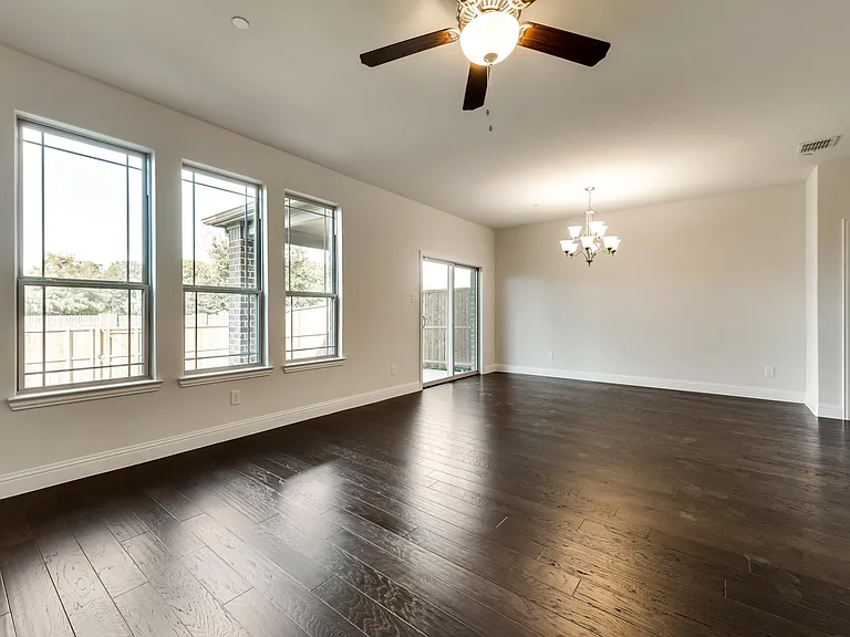 1245 Wiltshire Dr — Photo 13