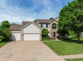 4408 Tahoe Ct, Bettendorf, IA