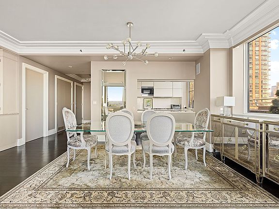 5th image of 120 Riverside Blvd #16HM
