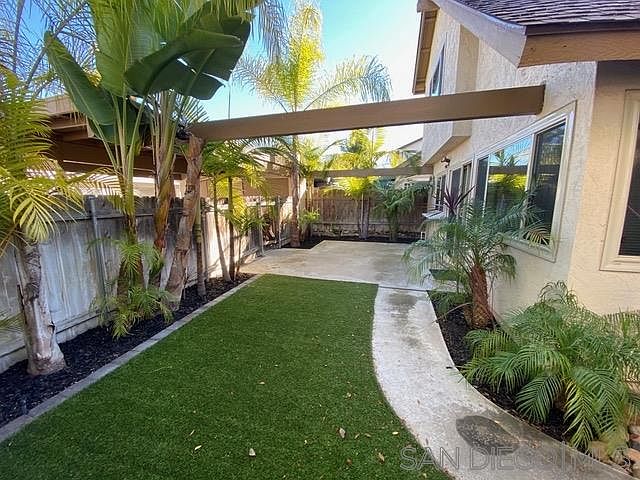 1st image of 10822 Esmeraldas Dr