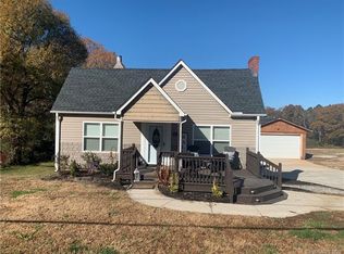 811 N Oakland St, Dallas, NC 28034