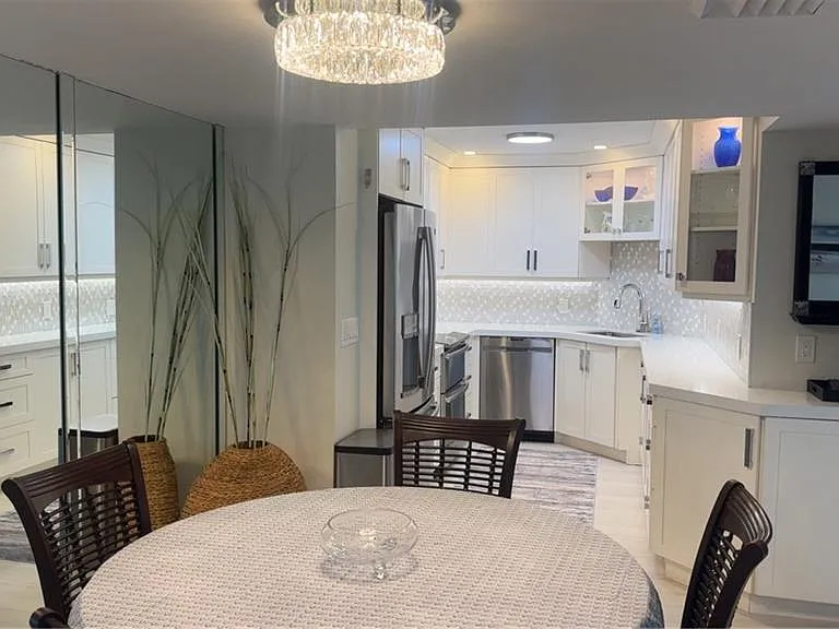 4005 Gulf Shore Blvd N #1104 — Photo 8
