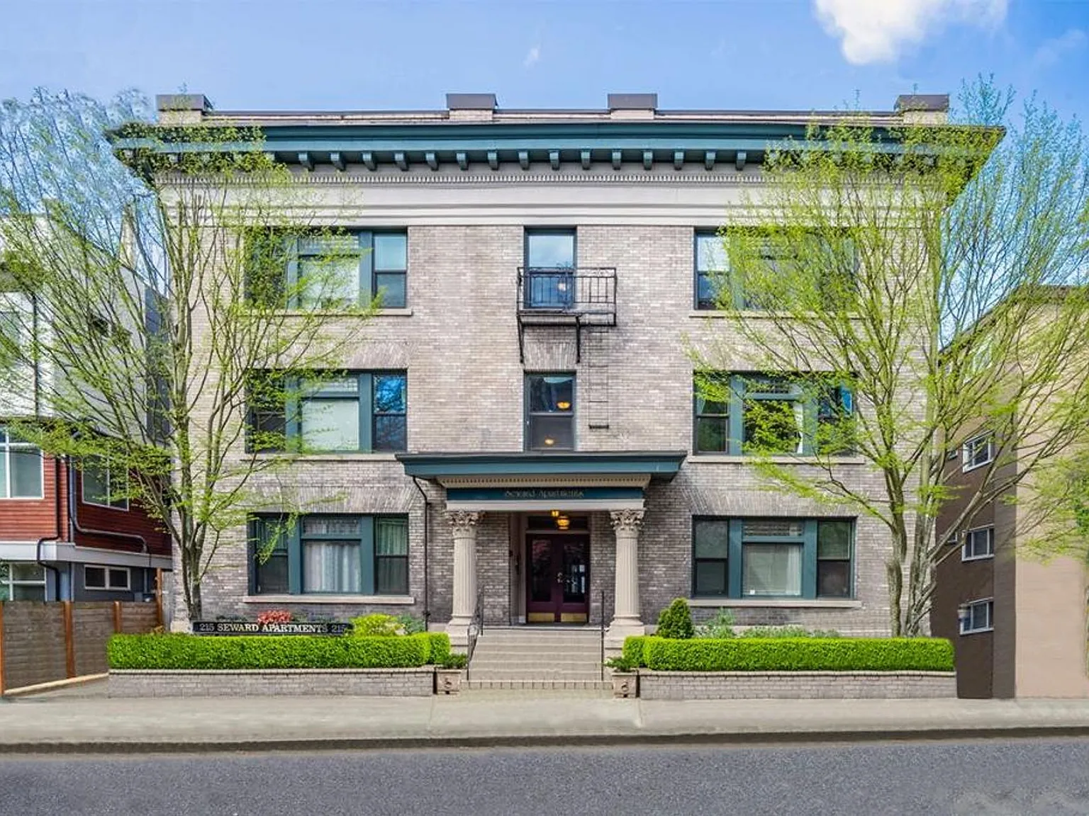 Seward Apartments — Photo 1