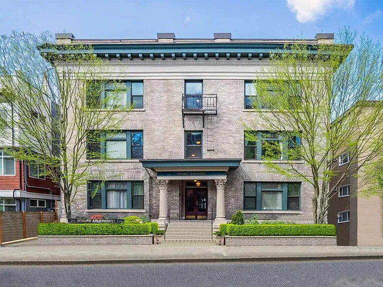 Seward Apartments — Photo 1