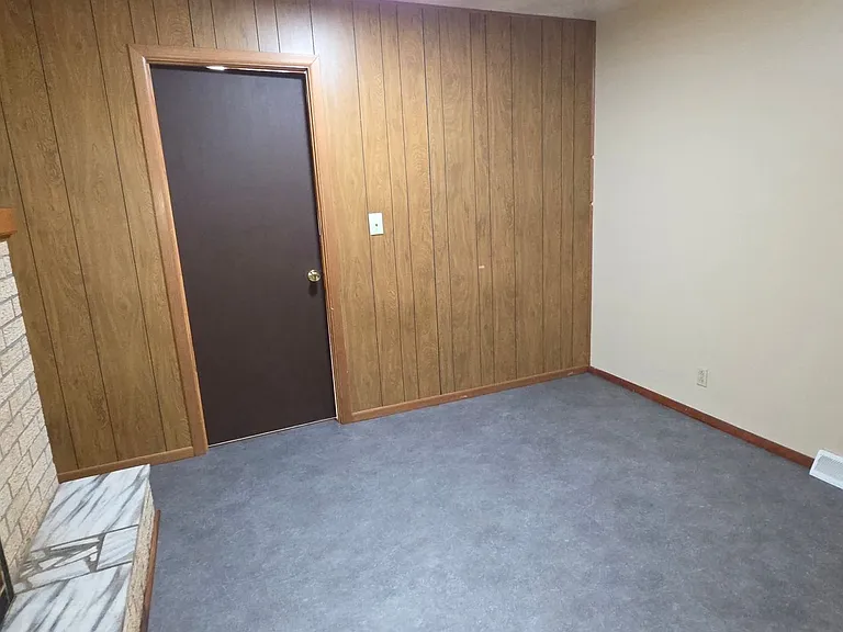 2223 N Link Ave — Photo 5