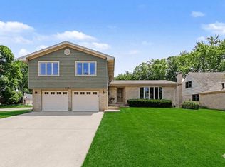 1621 N Belmont Ave, Arlington Heights, IL 60004