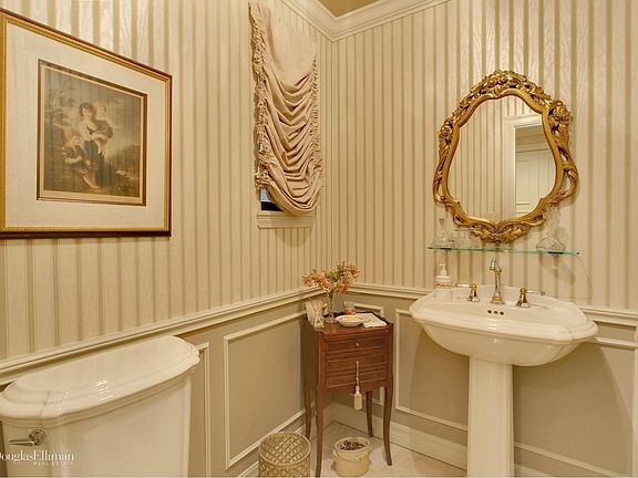 4th image of 110 Dove Hill Dr #110