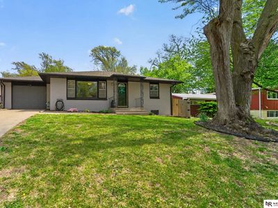 330 S 38th St, Lincoln, NE, 68510