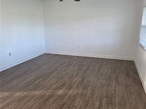 4th image of 5521 Granada Rd