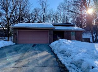 4734 Covington Ct, Eagan, MN 55122