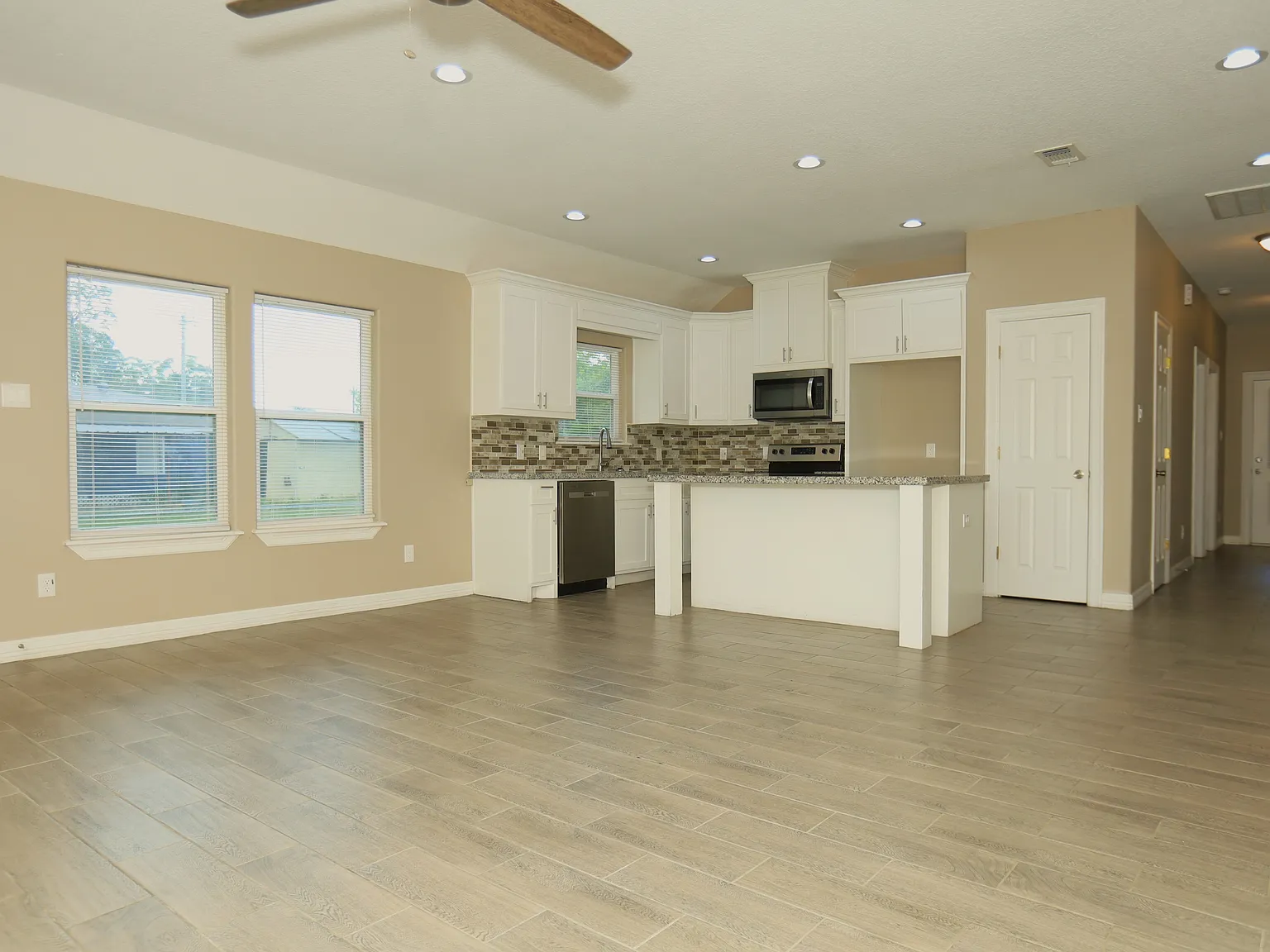 1012 Oak Street Unit A - 1 — Photo 3
