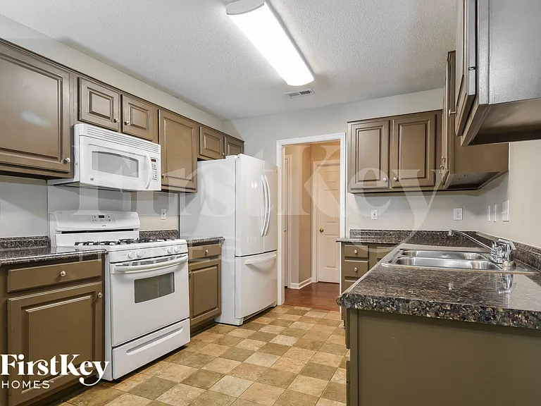 3508 Bent Trace Dr — Photo 7