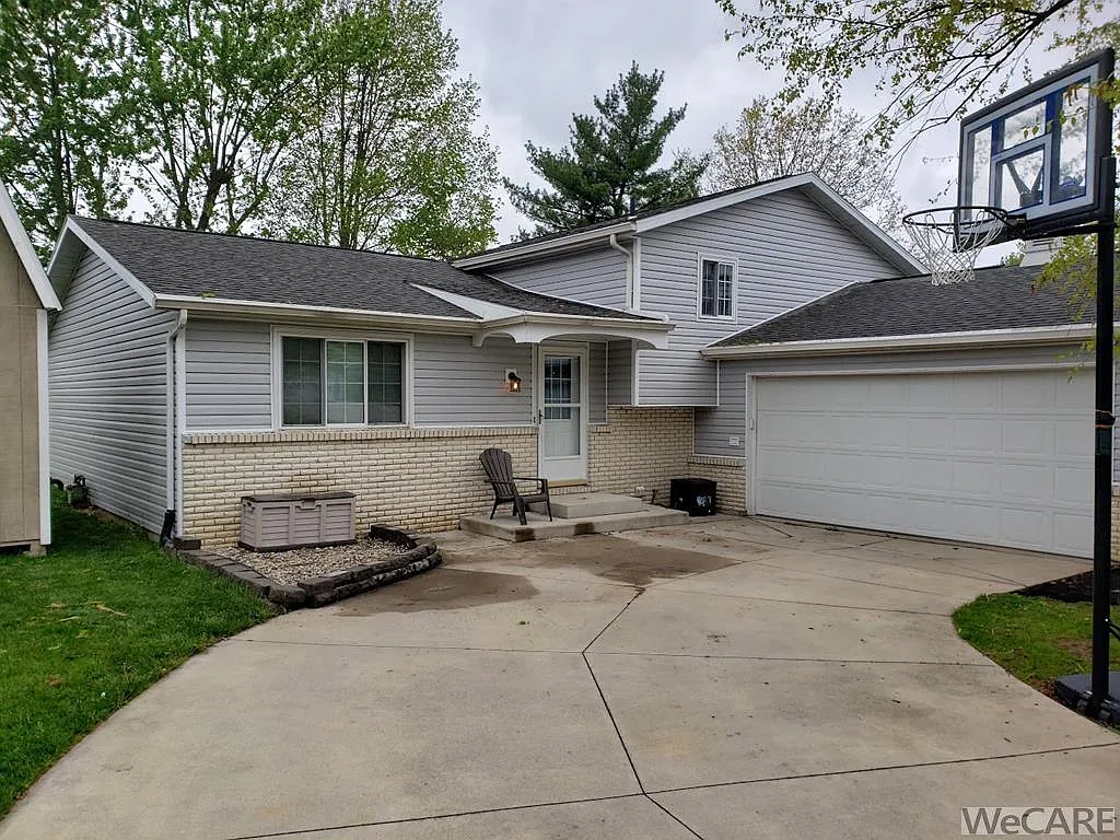 1320 Loch Loman Way photo 1