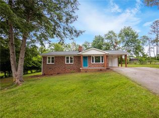 108 Brookwood Dr, Seneca, SC 29678