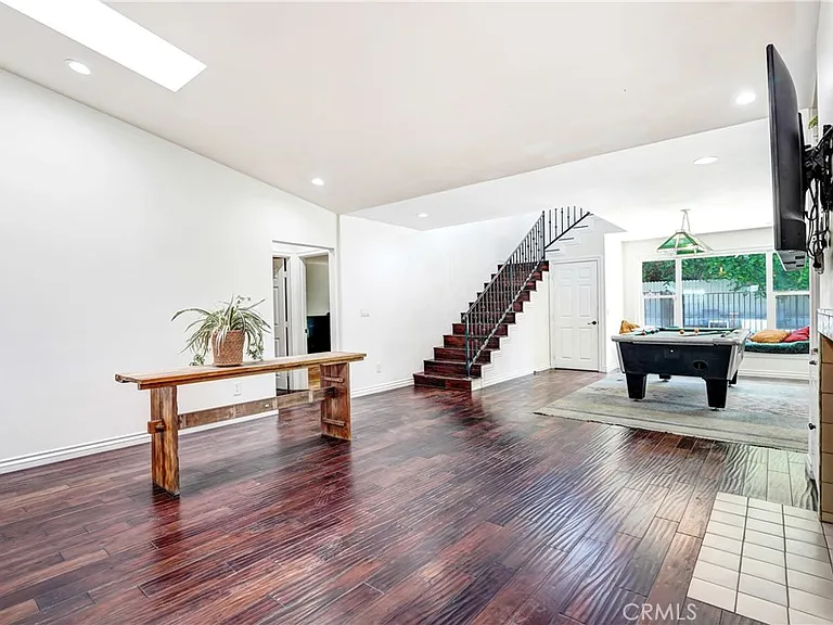 22450 Collins St — Photo 22