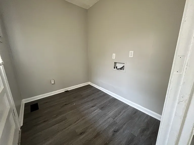 606 Austin St #1 — Photo 6