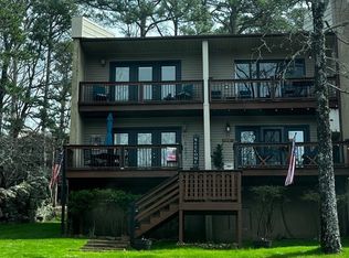 601 Dave Creek Pkwy APT 82, Fairfield Bay, AR 72088