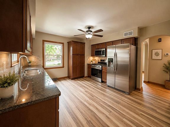 4th image of 3124 S 40th STREET