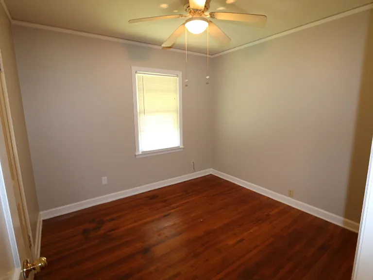 940 Vaughn Rd — Photo 6