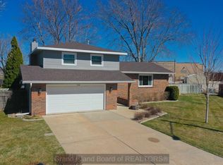 1508 Spruce Rd, Grand Island, NE 68801