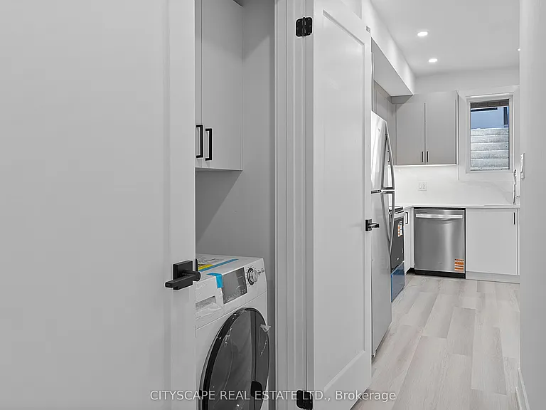 587 Oakwood Ave #1 — Photo 21