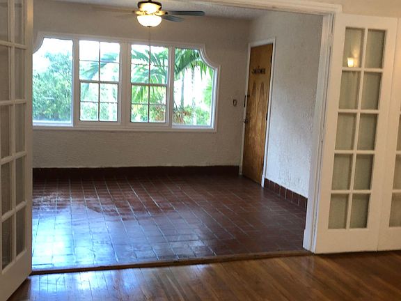 5th image of 230 Phoenetia Ave APT 4