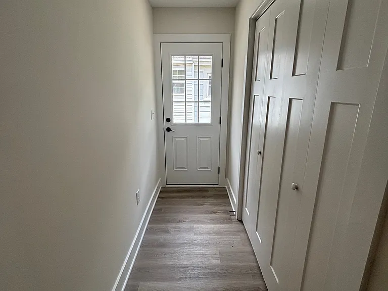 104 N Slocumb St — Photo 4