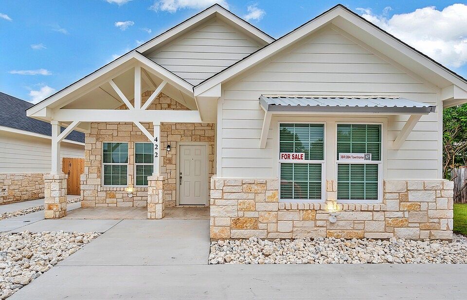 1st image of 422 Alamo Dr