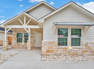 422 Alamo Dr, Mcgregor, TX 76657
