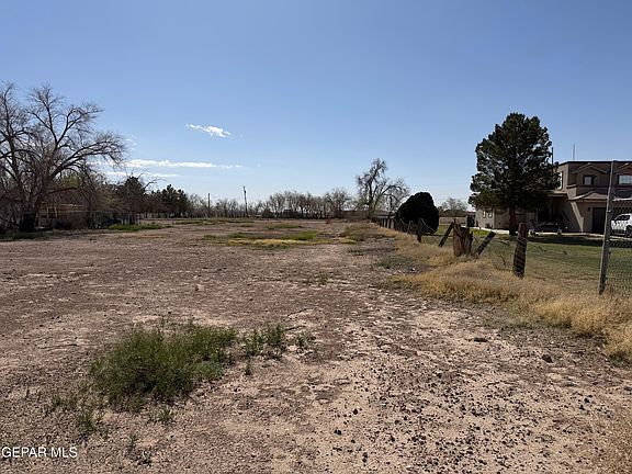 4th image of 202 Passmore Rd