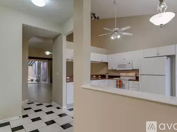 4th image of 2575 Estancia Blvd