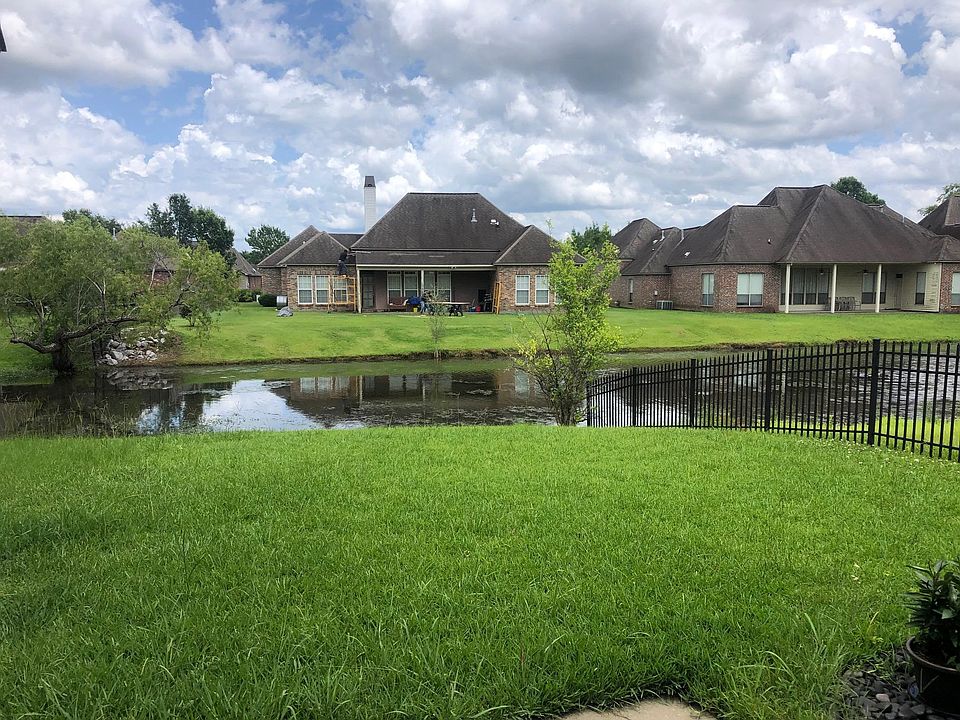 1st image of 4000 Water Oak Dr