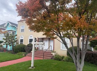 1715 Santa Clara Ave #B, Alameda, CA 94501