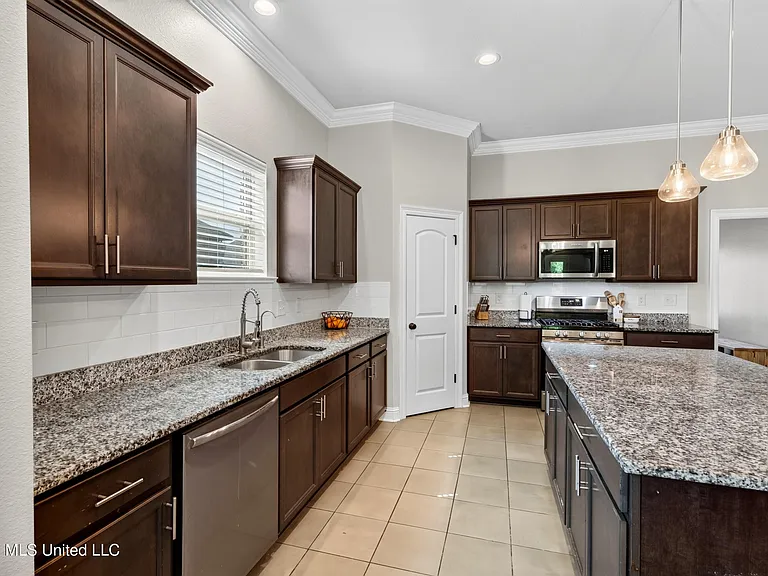 16463 Millsaps Ave — Photo 7
